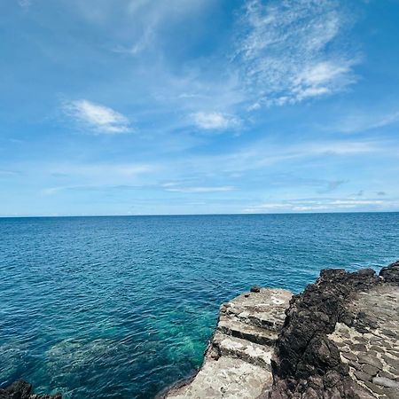 Tongatok Cliff Resort Мамбахао Экстерьер фото