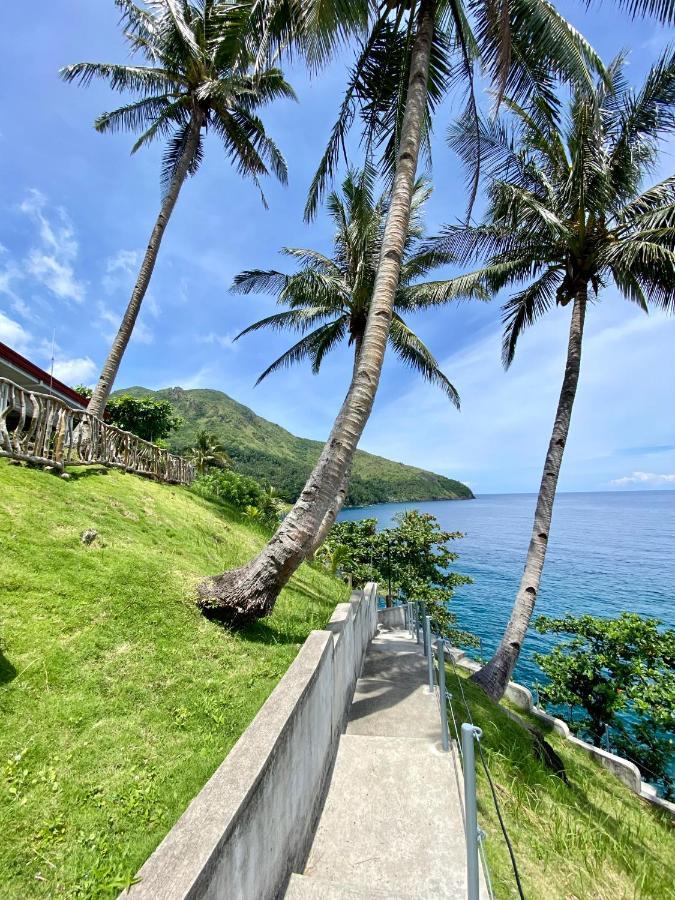 Tongatok Cliff Resort Мамбахао Экстерьер фото