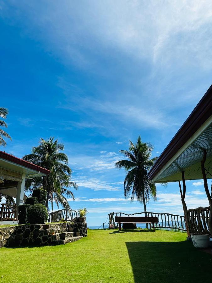 Tongatok Cliff Resort Мамбахао Экстерьер фото