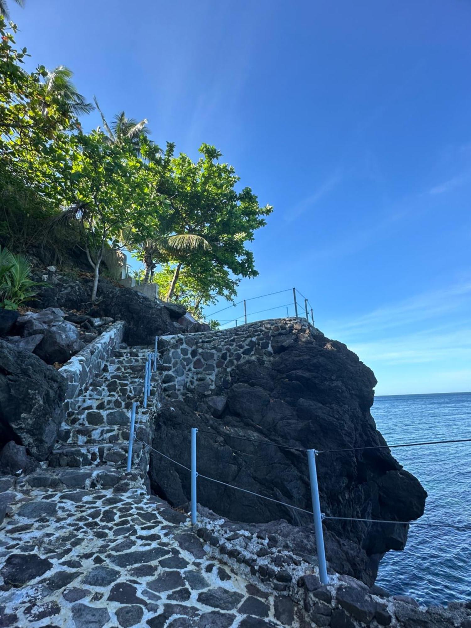 Tongatok Cliff Resort Мамбахао Экстерьер фото